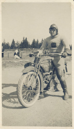Otto Brandt -historia - 1906 - moottoripyörä